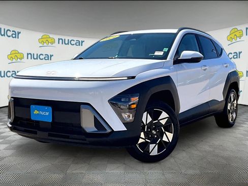 Used 2024 Hyundai Kona SEL w/ Convenience Package image 3