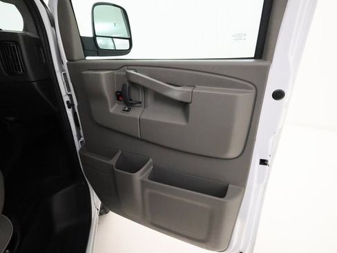Used 2024 Chevrolet Express 3500 LT w/ LT Preferred Equipment Group image 19