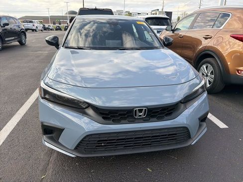 Used 2023 Honda Civic Sport image 5
