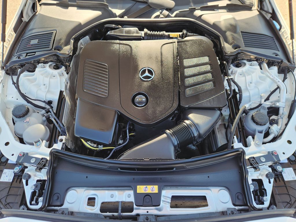 Used 2025 Mercedes-Benz C 300 Sedan image 30
