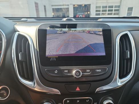 Used 2020 Chevrolet Equinox LT w/ Sport Edition FWD image 27