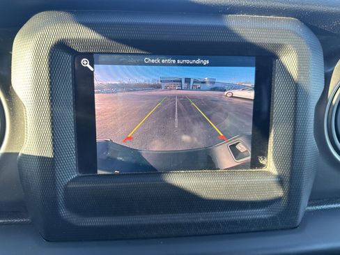 Used 2021 Jeep Gladiator Sport image 26