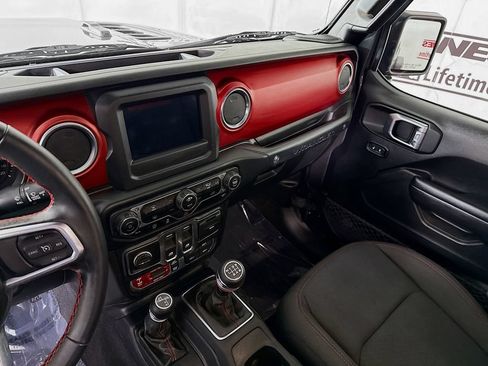 Used 2021 Jeep Wrangler Rubicon AWD/4WD image 23