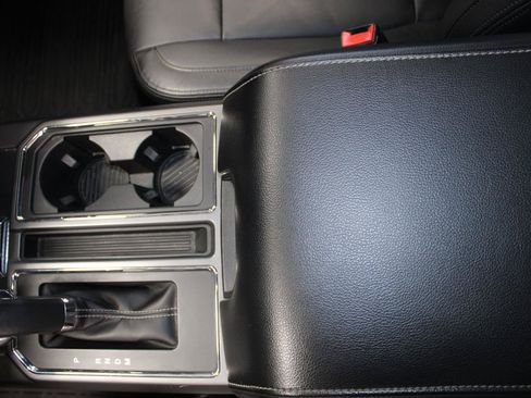 Used 2020 Ford F150 XLT w/ Equipment Group 302A Luxury AWD/4WD image 31