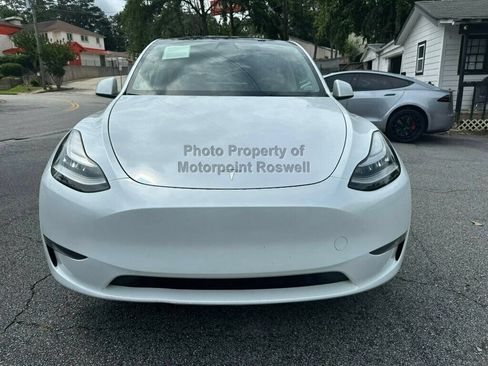 Used 2023 Tesla Model Y Long Range AWD/4WD image 3