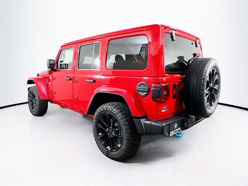 Used 2024 Jeep Wrangler Unlimited Sahara image 5