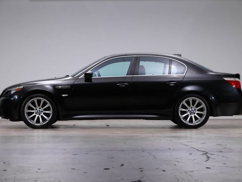 Used 2006 BMW M5 image 8