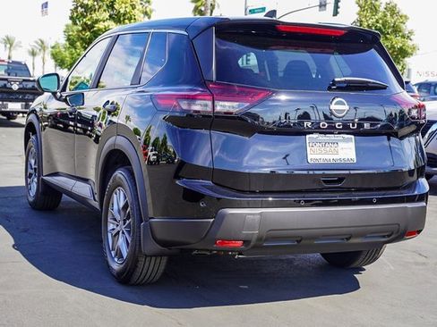 New 2026 Nissan Rogue S image 5