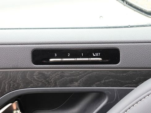 Used 2025 Lexus LX 700h Overtrail image 13