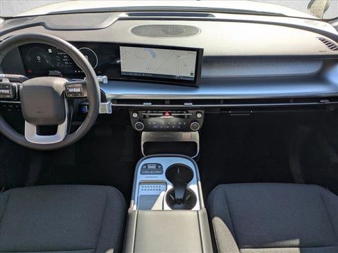 New 2026 Hyundai Ioniq 9 SE image 17