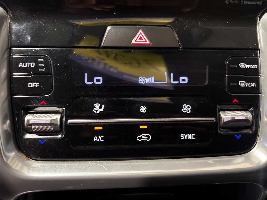 Used 2023 Kia Sorento SX AWD/4WD image 20