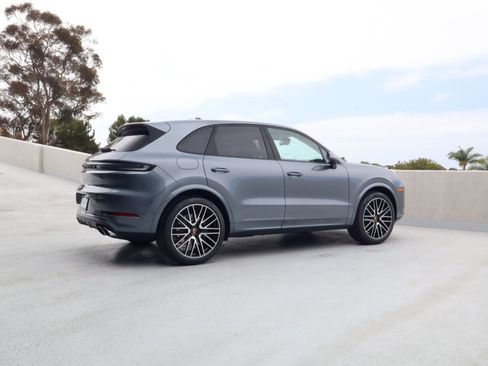 New 2026 Porsche Cayenne AWD/4WD image 8