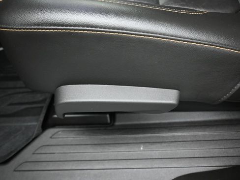 Used 2019 Chevrolet Traverse LT AWD/4WD image 33