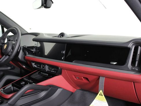 New 2026 Porsche Cayenne Coupe image 15