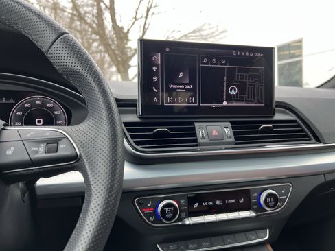 Used 2025 Audi Q5 2.0T Premium Plus w/ Premium Plus Package image 18