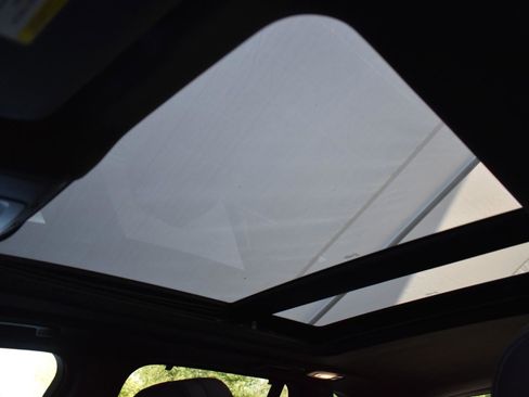 Used 2018 BMW X5 xDrive50i w/ M Sport Package image 25