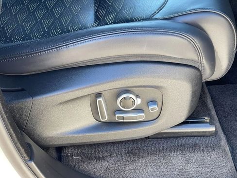 Used 2019 Land Rover Range Rover Sport SVR image 24