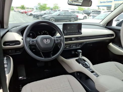 Certified 2025 Honda HR-V LX image 5
