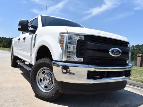 Used 2019 Ford F350 XL w/ Power Equipment Group AWD/4WD image 1