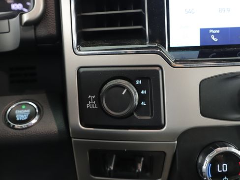 Certified 2022 Ford F250 Lariat w/ Lariat Ultimate Package image 10