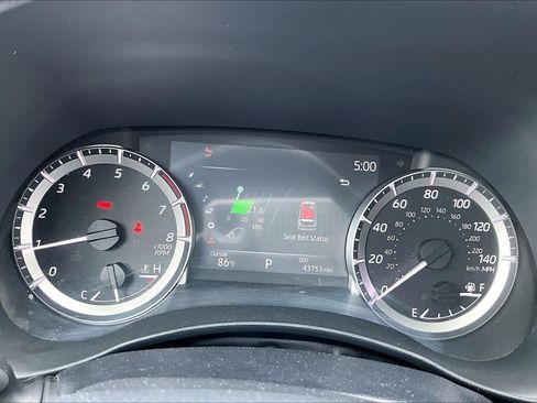 Used 2023 Toyota Highlander LE FWD image 25