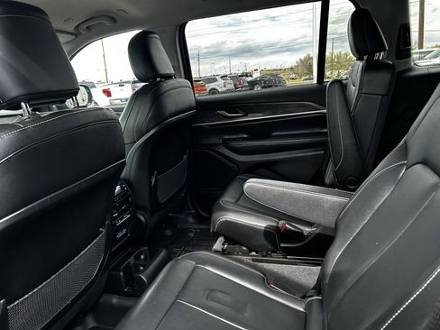 Used 2023 Jeep Grand Cherokee L Limited w/ Trailer Tow Group (B) image 11