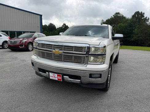 Used 2015 Chevrolet Silverado 1500 LTZ Z71 w/ LTZ Plus Package AWD/4WD image 27