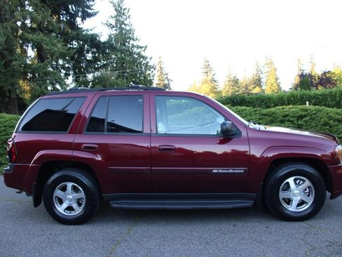 Used 2005 Chevrolet TrailBlazer LS w/ LS Preferred Equipment Group AWD/4WD image 11