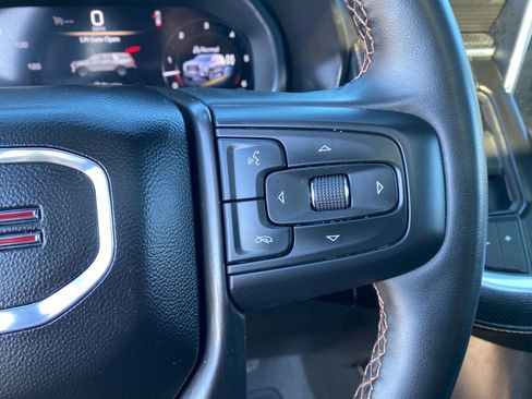 Used 2023 GMC Yukon XL AT4 image 41