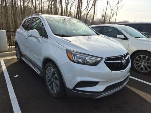 Used 2018 Buick Encore Preferred image 3