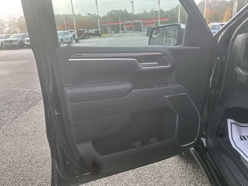 New 2026 GMC Sierra 1500 SLE image 13