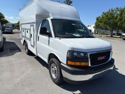 New 2025 GMC Savana 3500 w/ Power Convenience Package