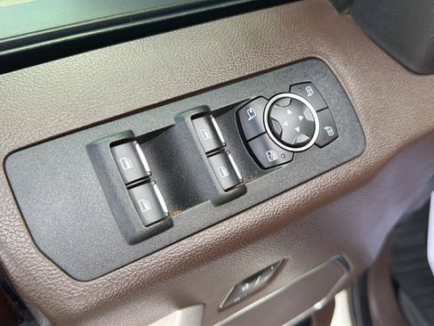 Used 2020 Ford F150 King Ranch w/ Equipment Group 601A Luxury AWD/4WD image 19
