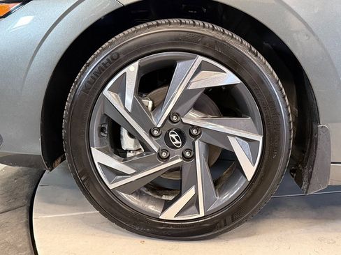 Used 2025 Hyundai Elantra Sport image 24