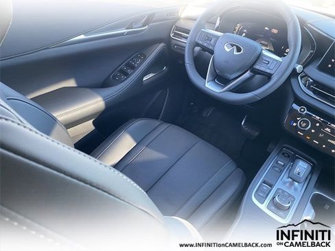 New 2026 INFINITI QX60 Luxe image 14