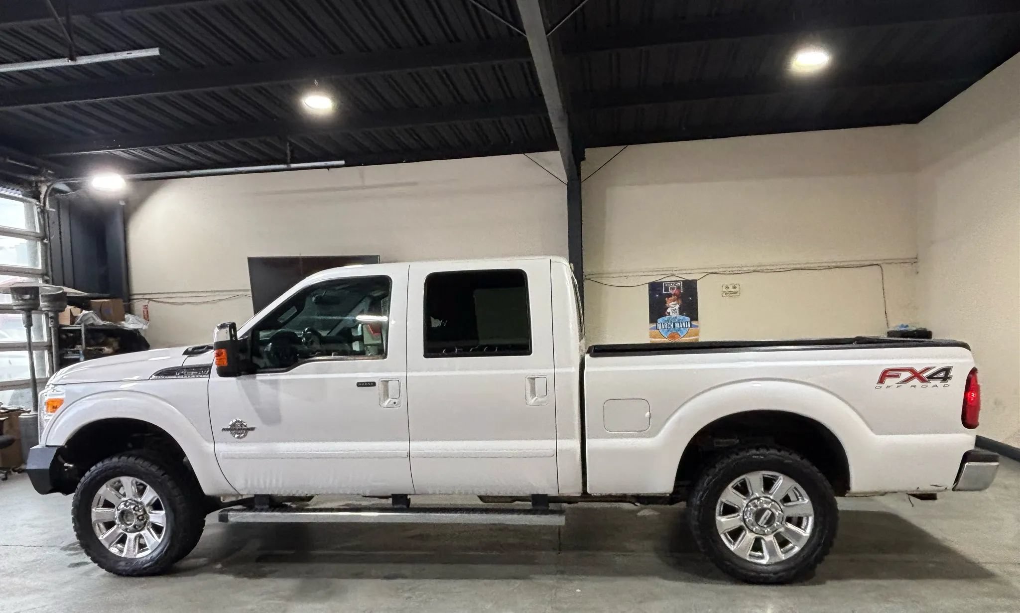 Used 2016 Ford F250 Lariat w/ Lariat Ultimate Package AWD/4WD image 7