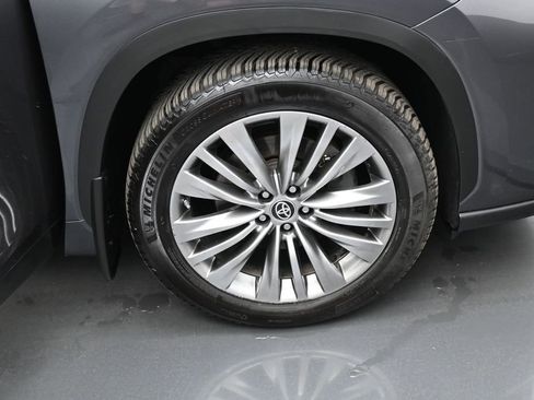 Used 2021 Toyota Highlander Platinum AWD/4WD image 44