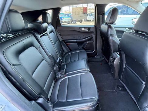 Used 2025 Ford Escape Platinum image 14