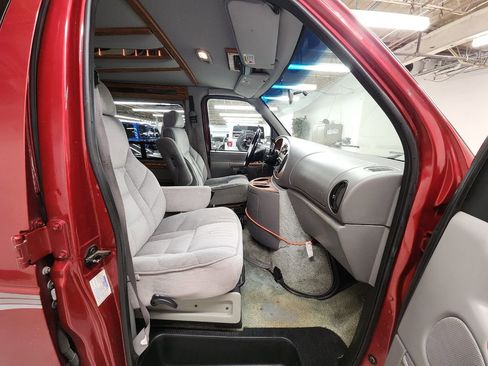 Used 1999 Ford E-150 and Econoline 150 image 18