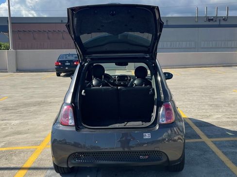 Used 2018 FIAT 500 e w/ Esport Package FWD image 9