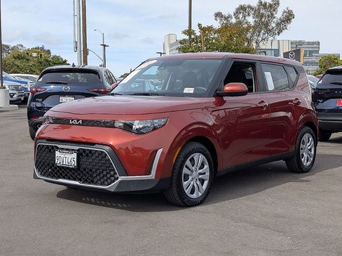 Used 2023 Kia Soul LX FWD image 7