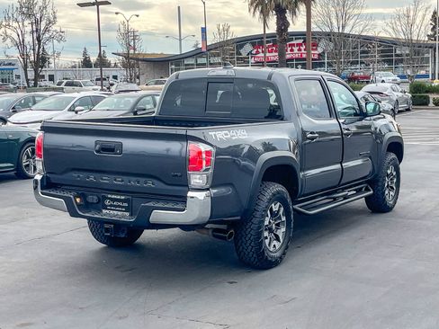 Used 2023 Toyota Tacoma TRD Off-Road w/ Black Out Package (TMS) image 4