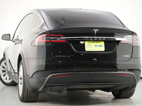 Used 2016 Tesla Model X P90D image 6