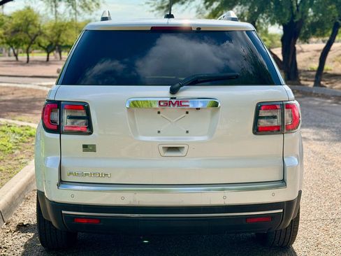 Used 2016 GMC Acadia SLT w/ Premium Edition FWD image 4