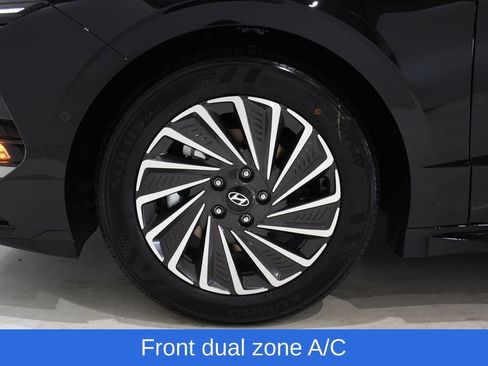 New 2025 Hyundai Sonata Limited image 6