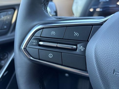 New 2026 Chevrolet Equinox ACTIV w/ Convenience Package III image 18