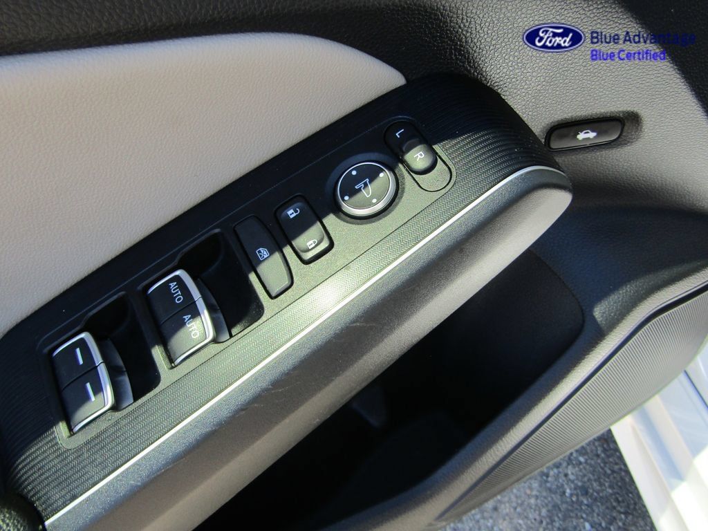 Used 2023 Honda Civic Touring image 27
