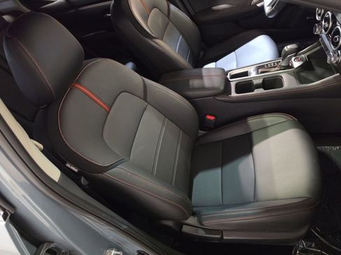 Used 2024 Nissan Sentra SR w/ SR Premium Package FWD image 25