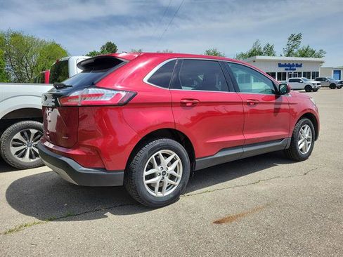 Certified 2023 Ford Edge SEL w/ Convenience Package AWD/4WD image 3