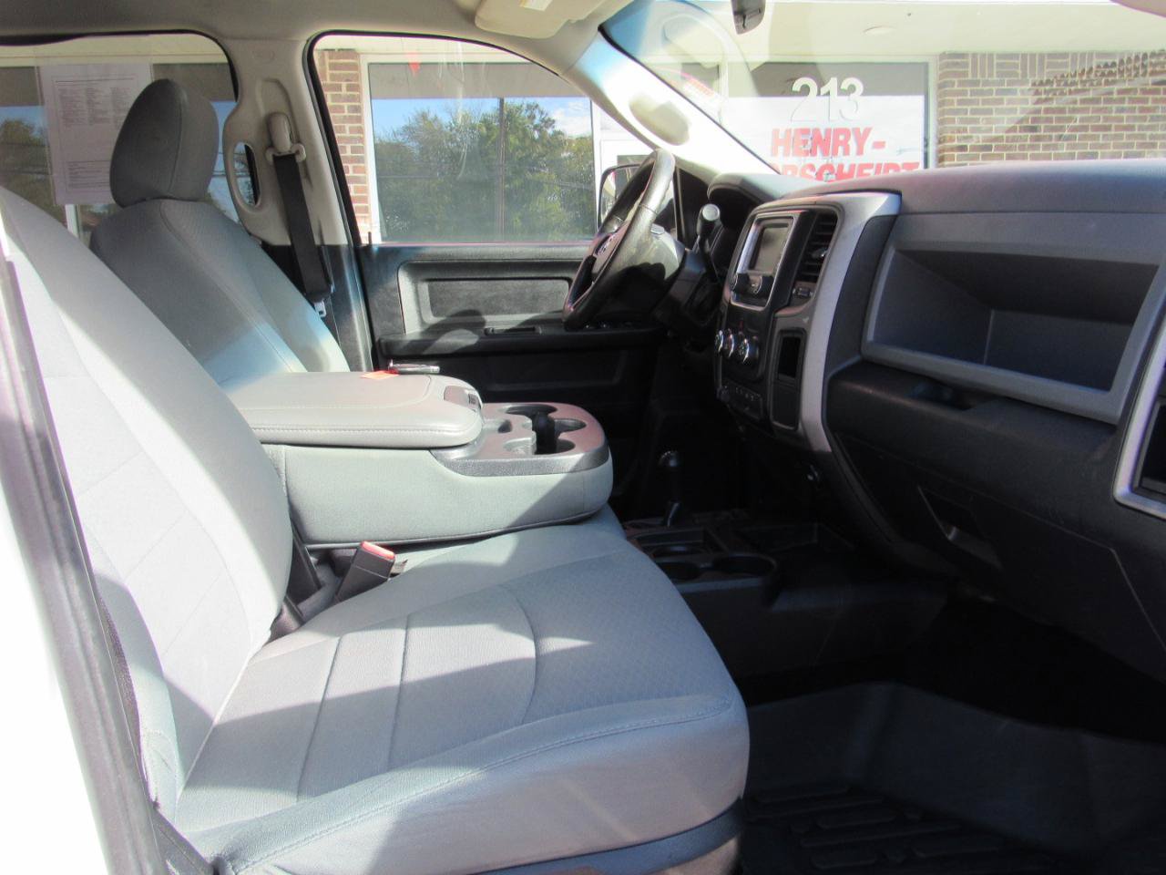 Used 2015 RAM 2500 Tradesman w/ Chrome Appearance Group AWD/4WD image 31